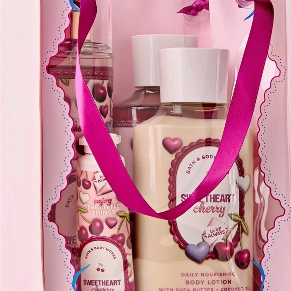 Bath & Body Works Sweetheart Cherry Gift Set in Pink - Picture 4 of 4